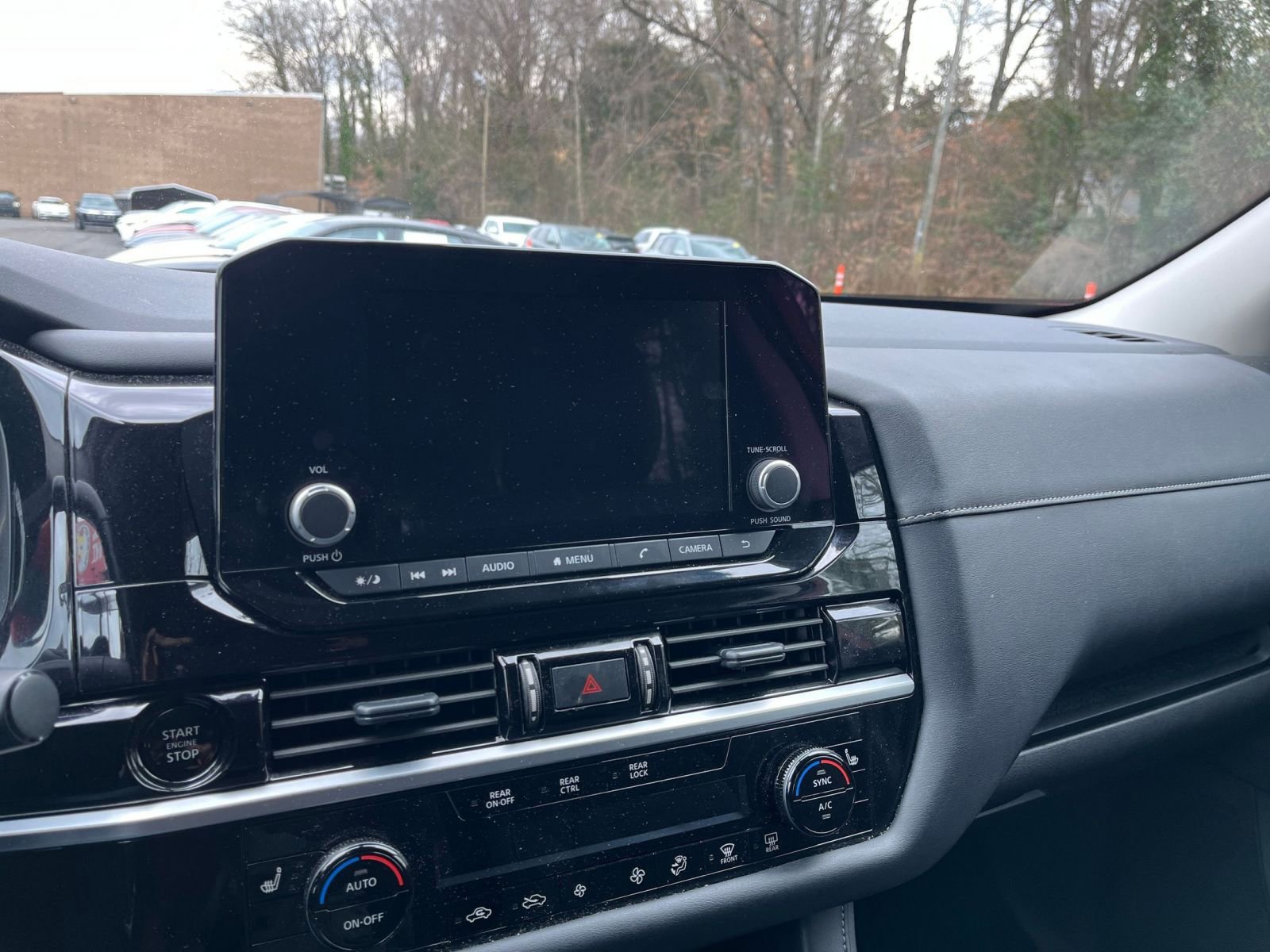 Thumbnail: 2025 Nissan Pathfinder - 18