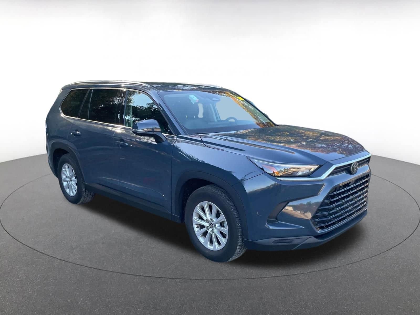 Thumbnail: 2025 Toyota Grand Highlander - 2