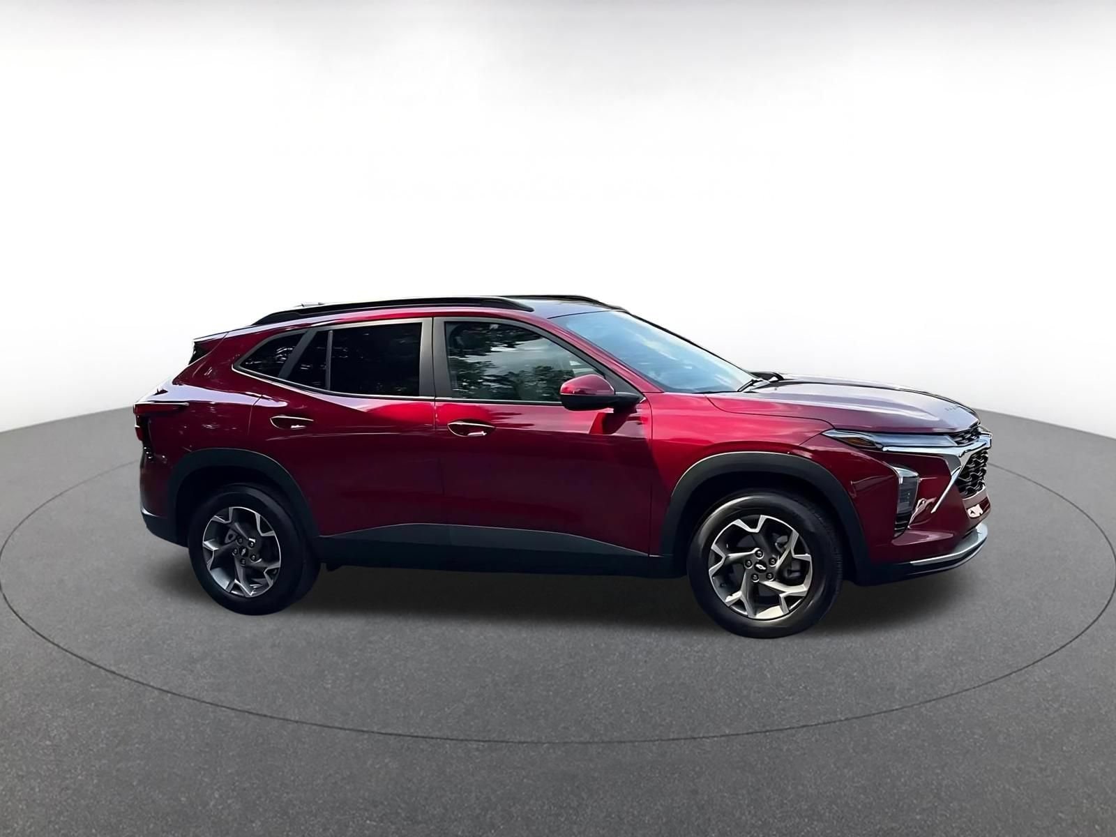 Thumbnail: 2025 Chevrolet Trax - 2