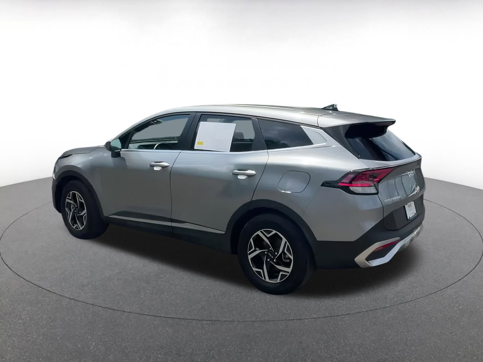 Thumbnail: 2024 Kia Sportage - 10
