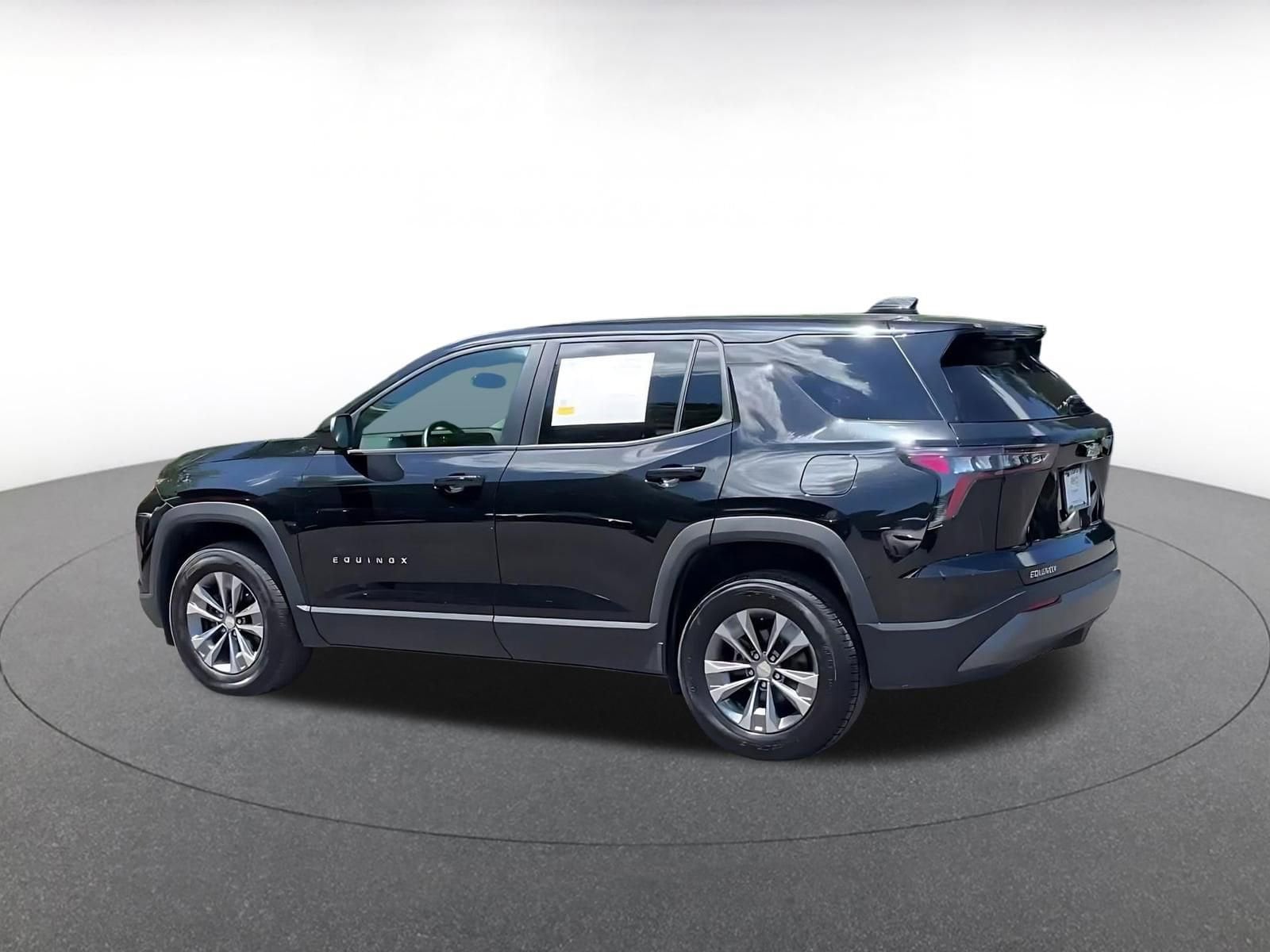 Thumbnail: 2025 Chevrolet Equinox - 10