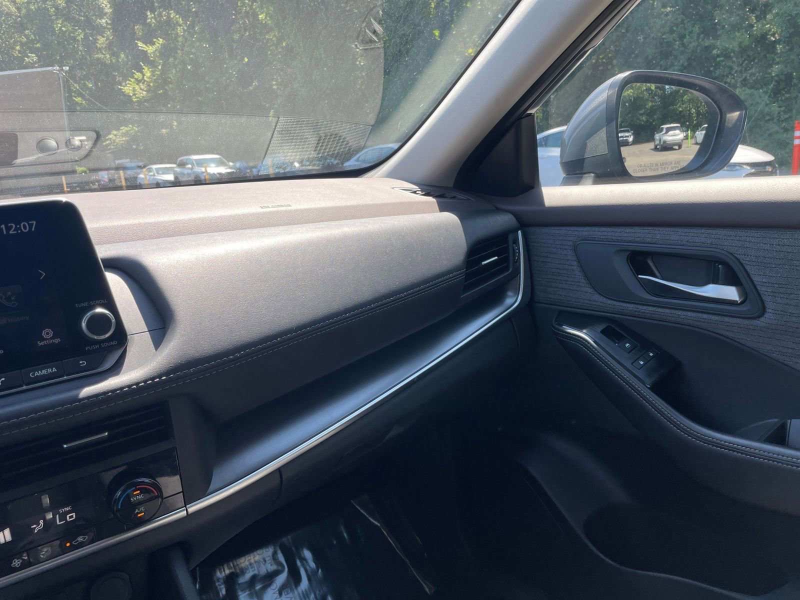 Thumbnail: 2023 Nissan Rogue - 31