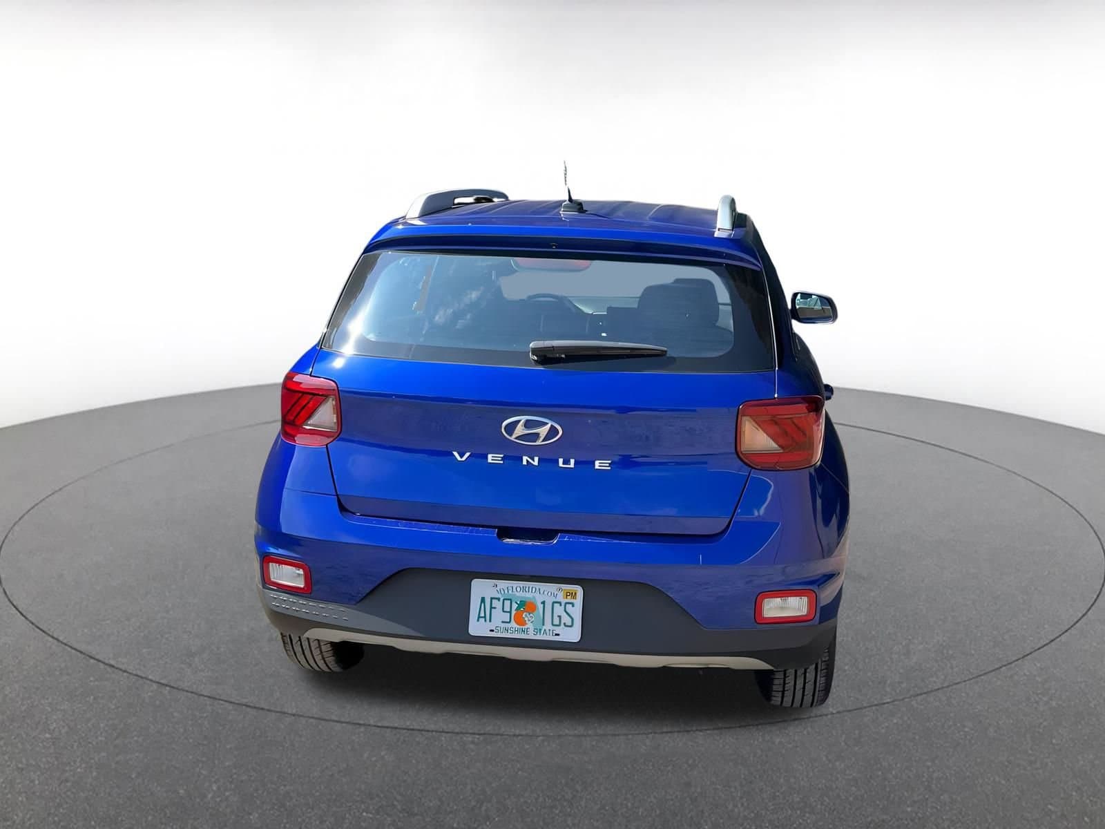 Thumbnail: 2023 Hyundai Venue - 12