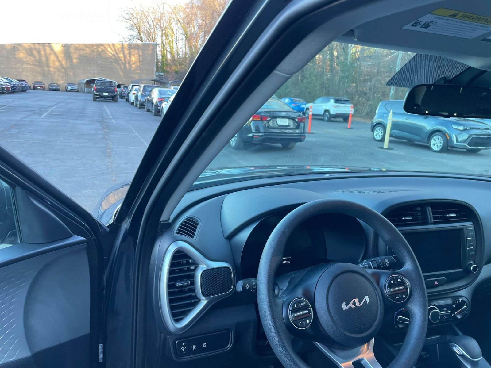 Thumbnail: 2025 Kia Soul - 32