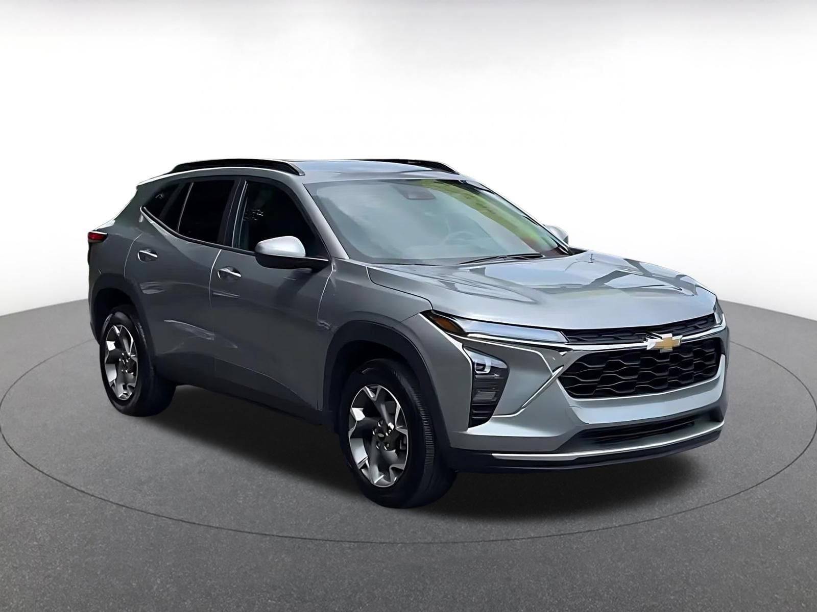 Thumbnail: 2025 Chevrolet Trax - 3