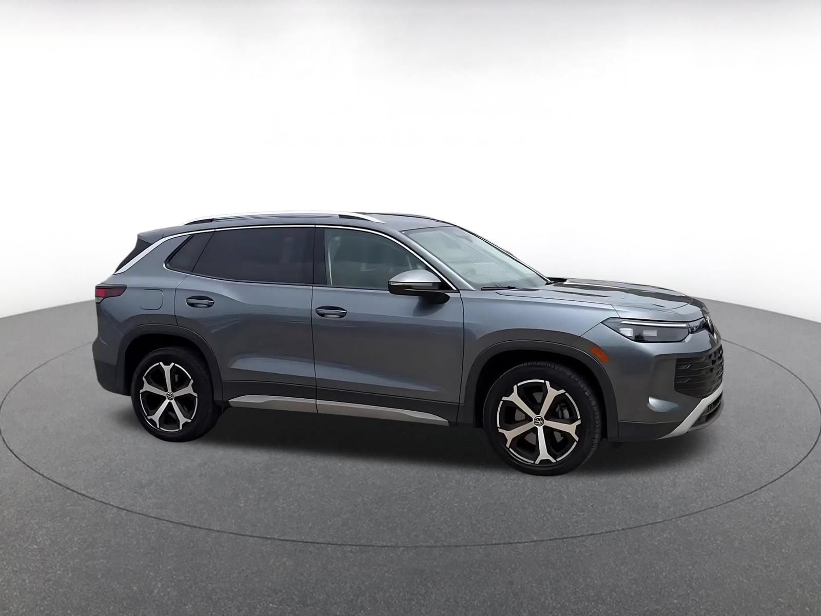 Thumbnail: 2026 Volkswagen Tiguan - 2