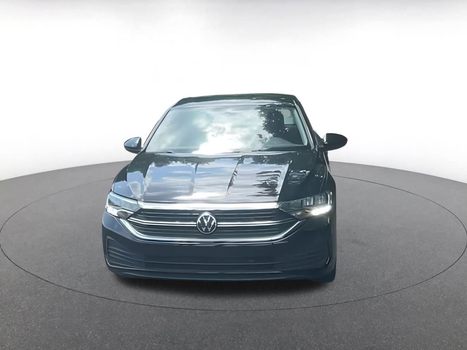Thumbnail: 2024 Volkswagen Jetta - 3