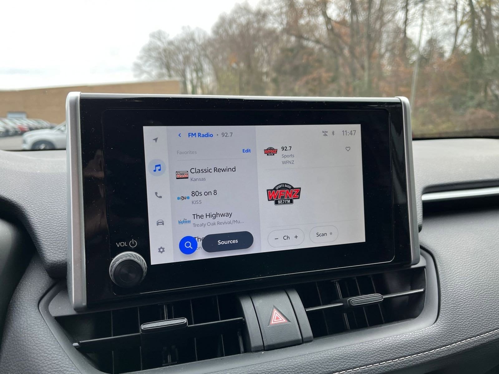 Thumbnail: 2025 Toyota RAV4 - 21