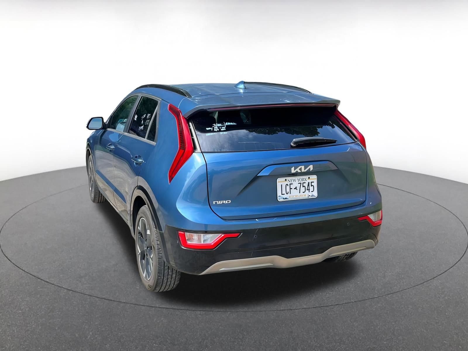 Thumbnail: 2023 Kia Niro - 10