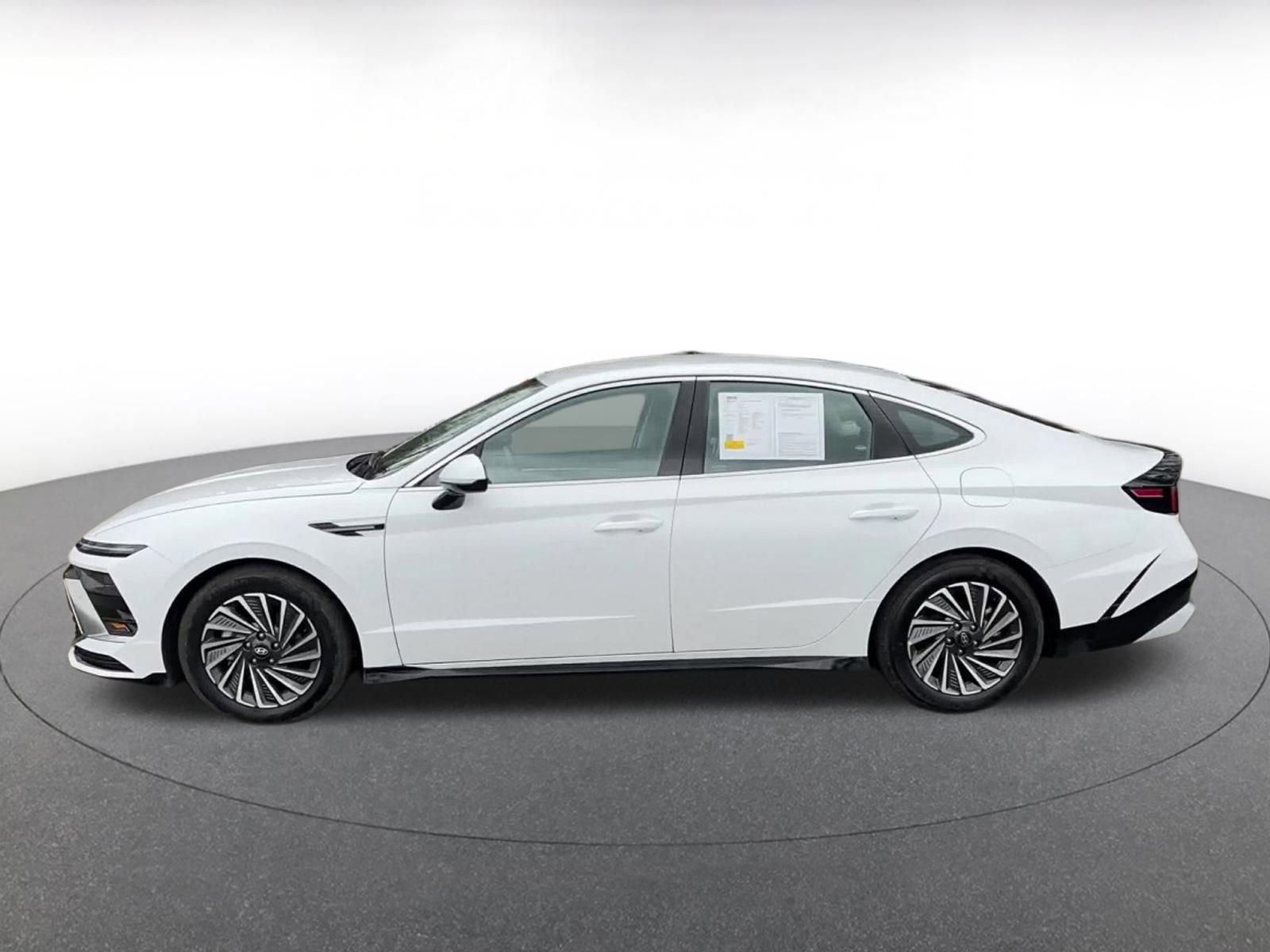 Thumbnail: 2025 Hyundai Sonata - 9