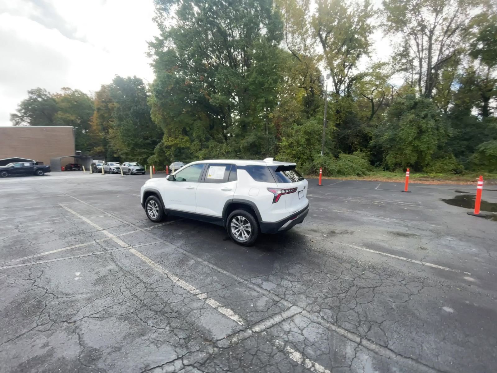 Thumbnail: 2025 Chevrolet Equinox - 16