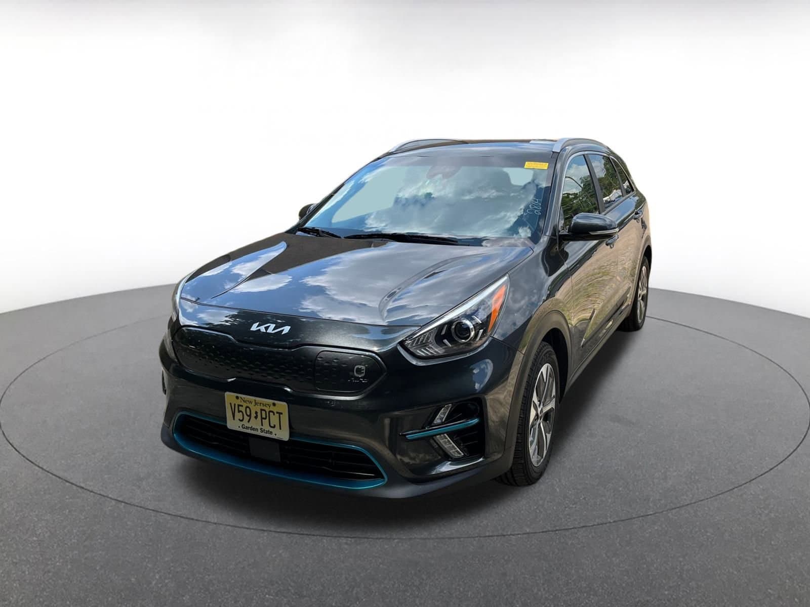 Thumbnail: 2022 Kia Niro - 4