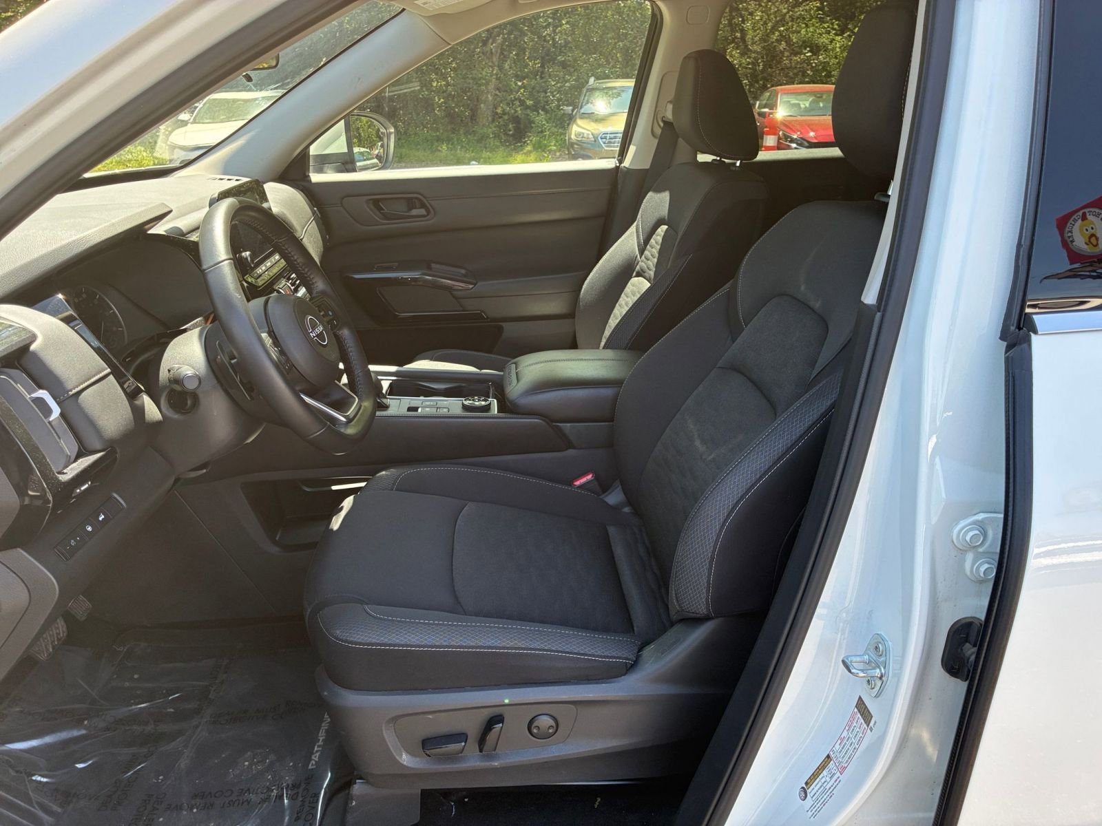 Thumbnail: 2025 Nissan Pathfinder - 28