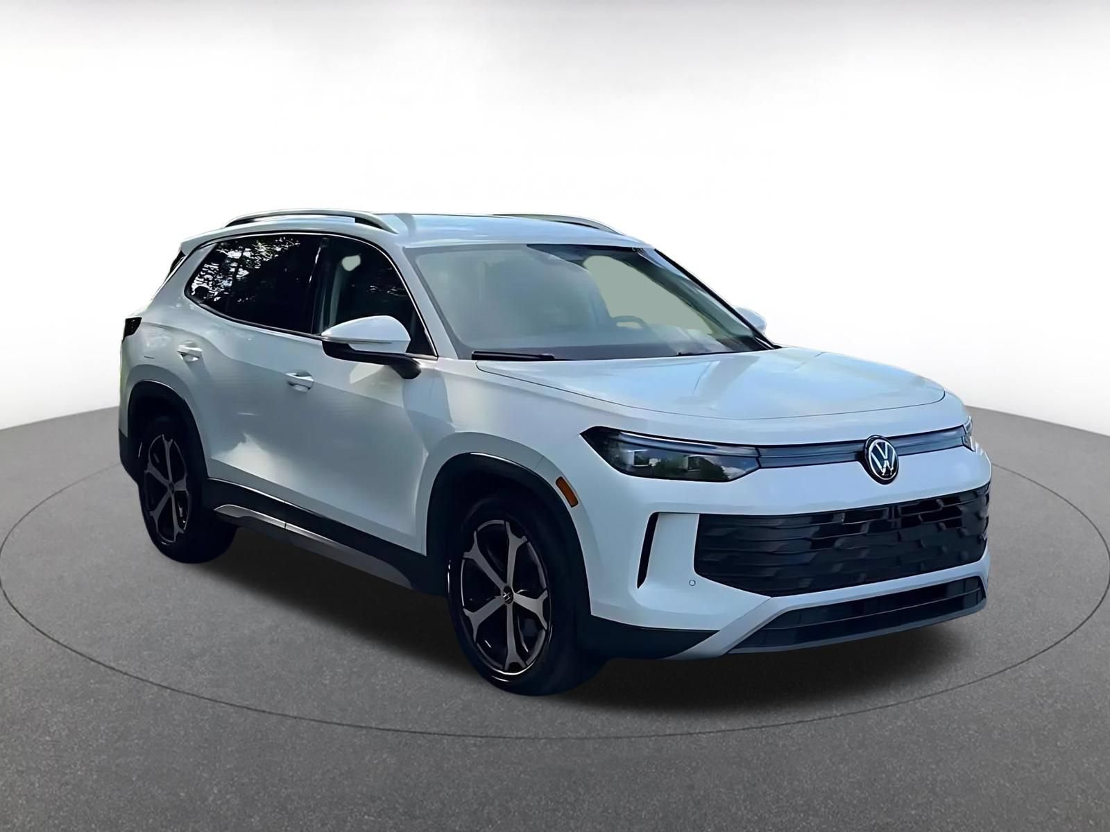 Thumbnail: 2026 Volkswagen Tiguan - 3