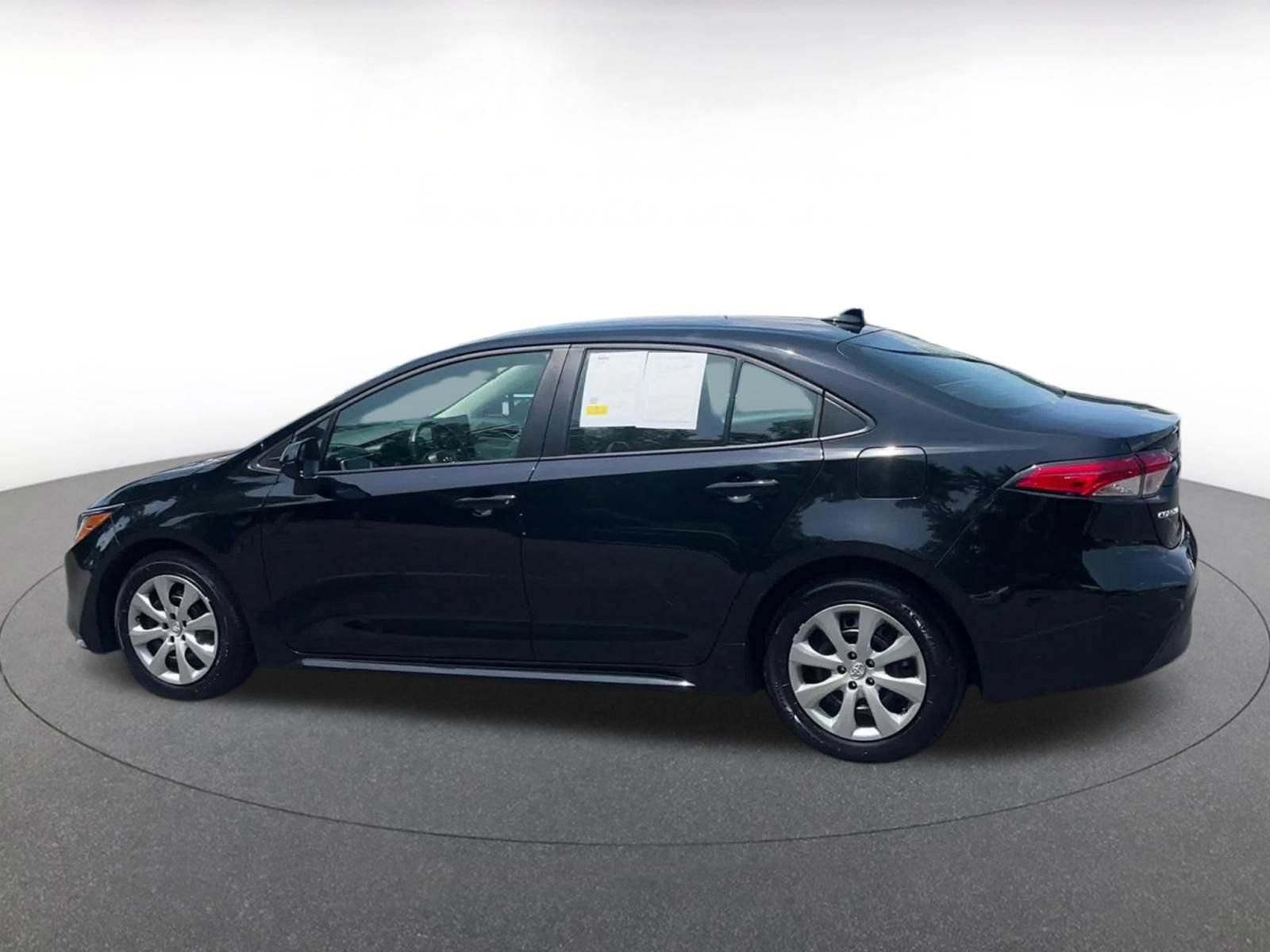 Thumbnail: 2025 Toyota Corolla - 9