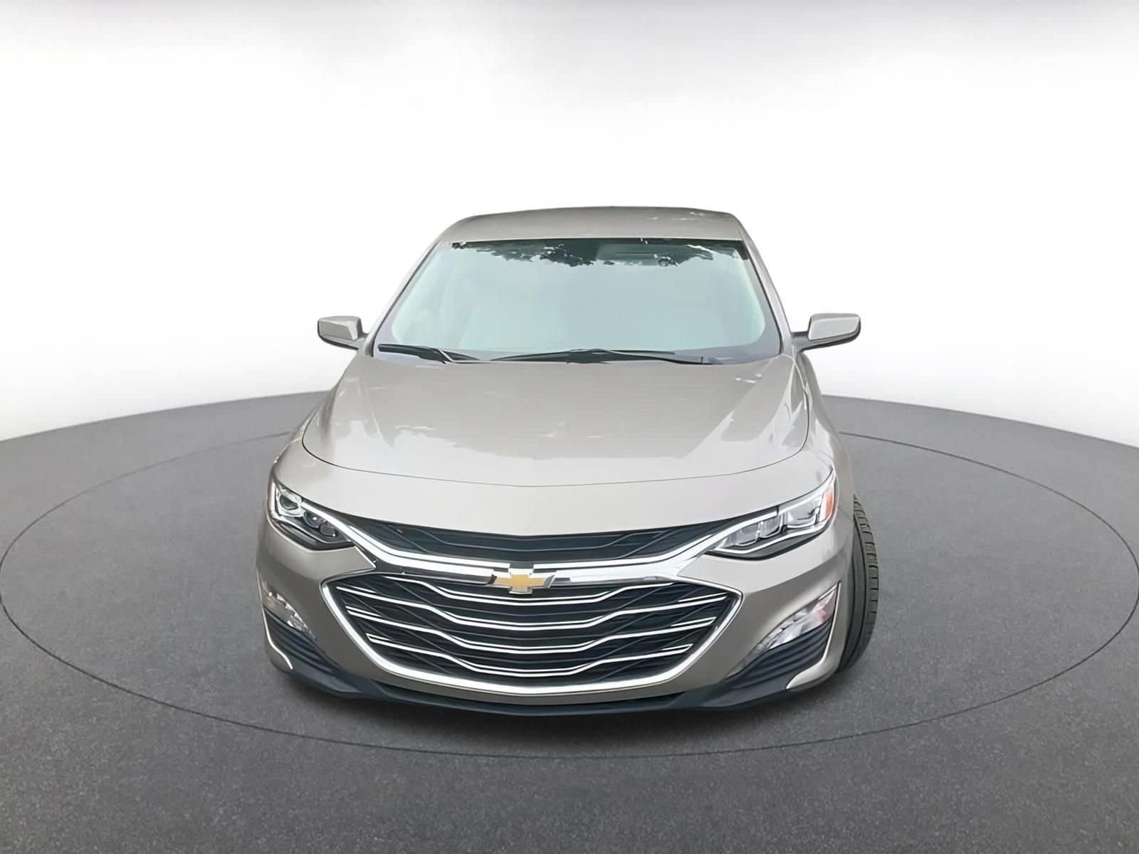 Thumbnail: 2024 Chevrolet Malibu - 4