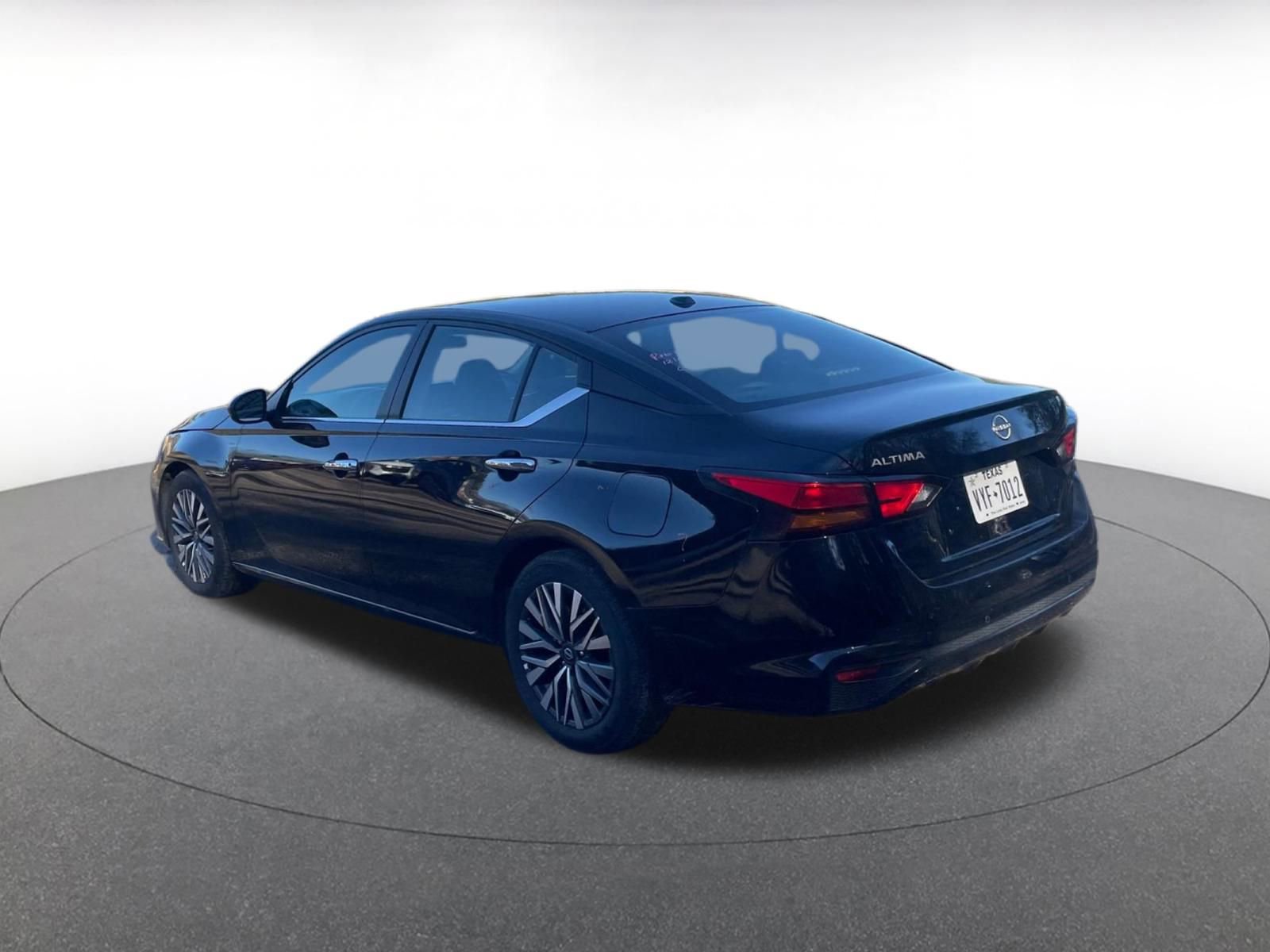 Thumbnail: 2025 Nissan Altima - 10