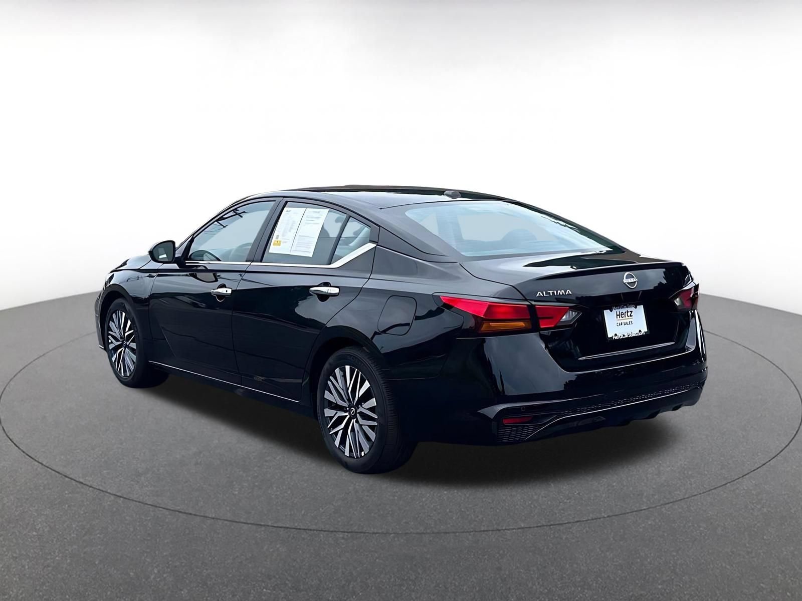 Thumbnail: 2025 Nissan Altima - 25