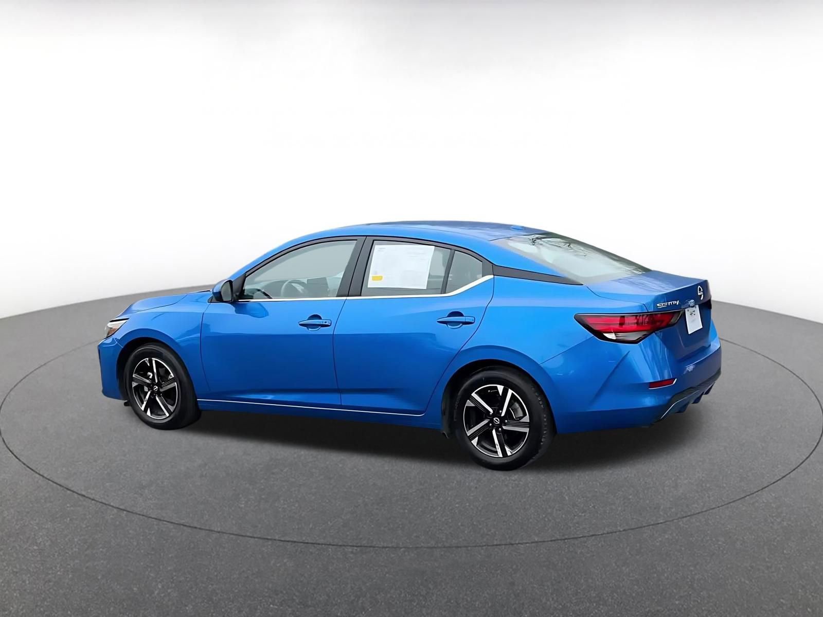 Thumbnail: 2025 Nissan Sentra - 10