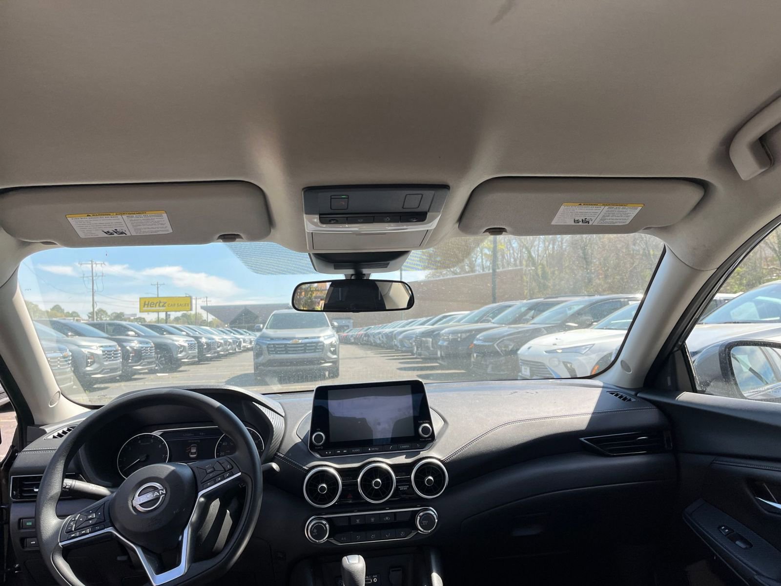Thumbnail: 2025 Nissan Sentra - 31