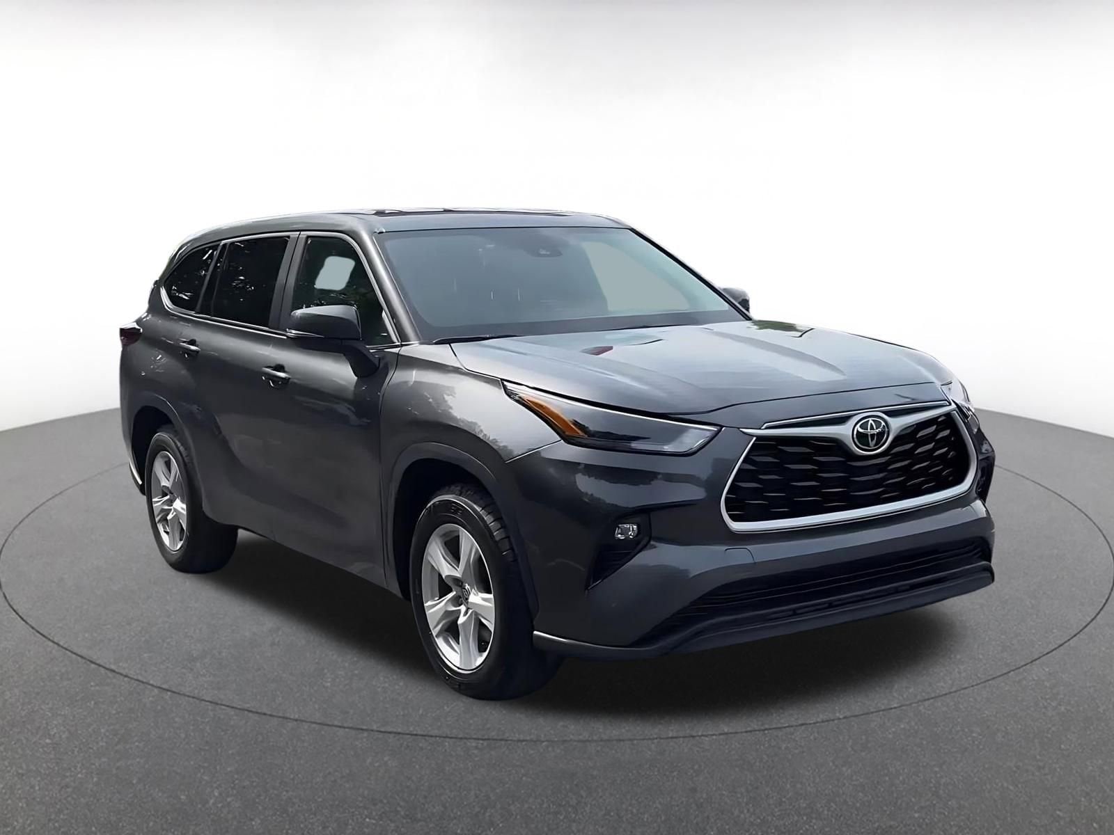 Thumbnail: 2025 Toyota Highlander - 3