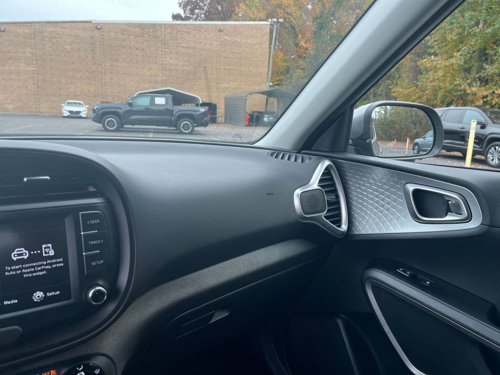 Thumbnail: 2025 Kia Soul - 31