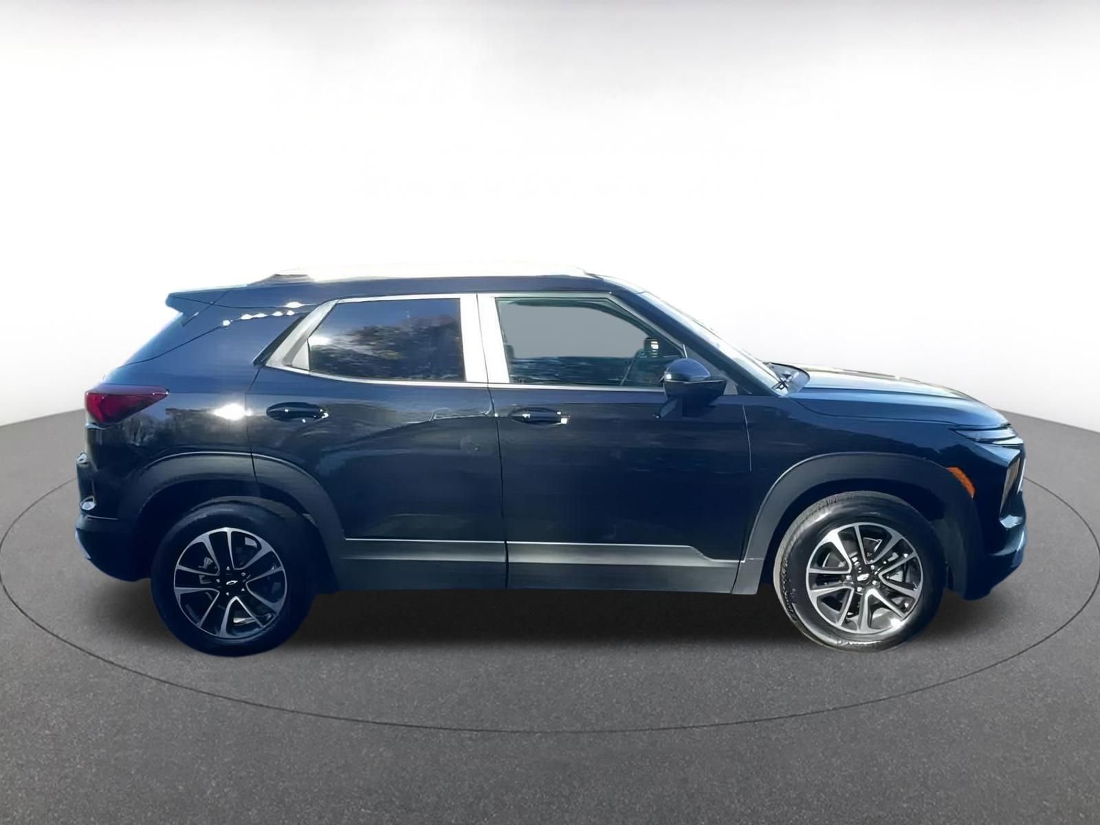 Thumbnail: 2025 Chevrolet TrailBlazer - 11