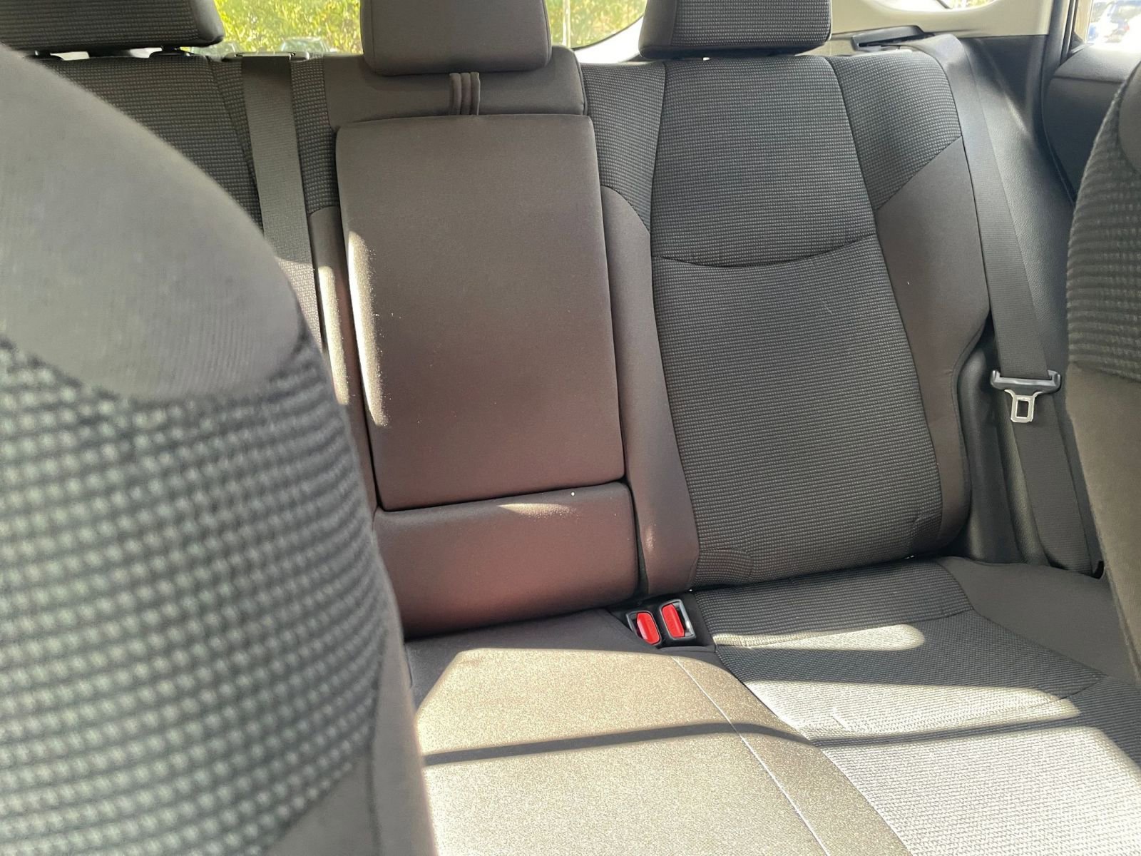 Thumbnail: 2025 Toyota RAV4 - 33