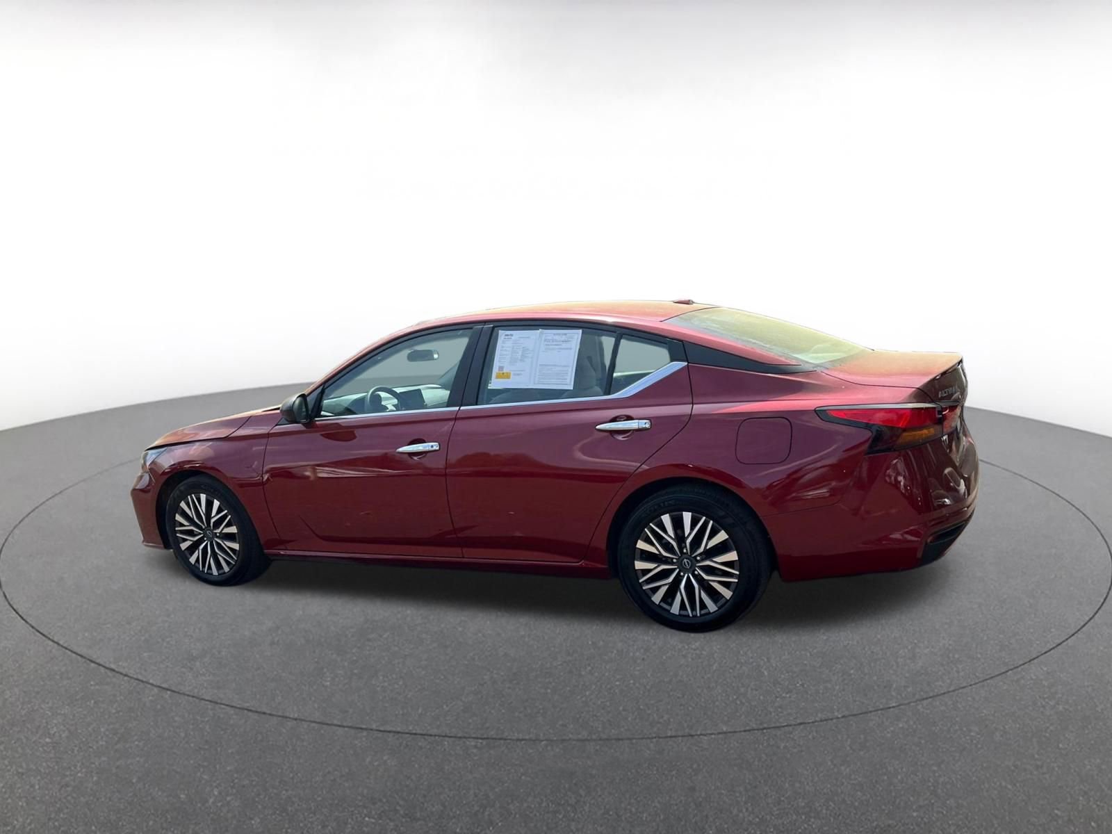 Thumbnail: 2025 Nissan Altima - 10