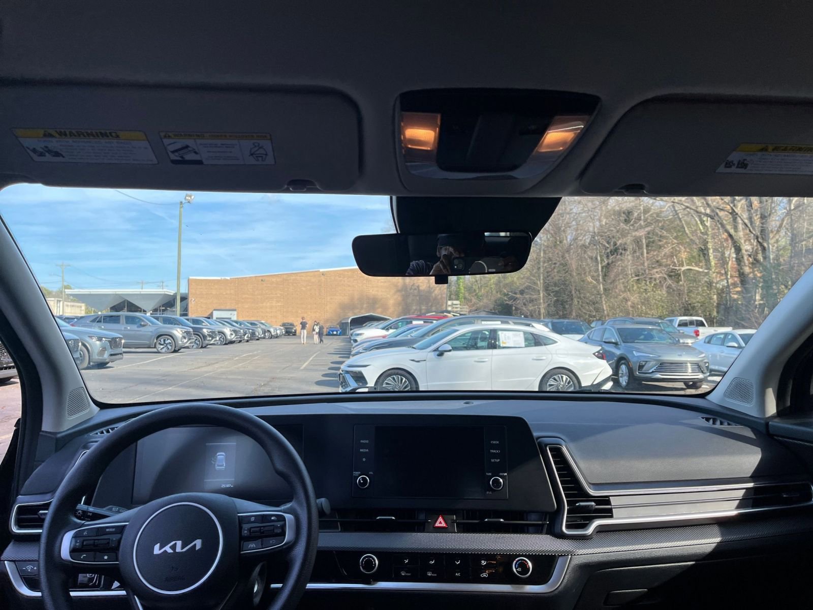 Thumbnail: 2025 Kia Sportage - 32