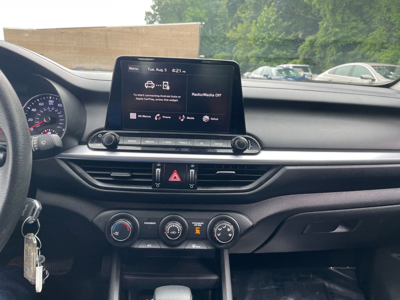 Thumbnail: 2023 Kia Forte - 18