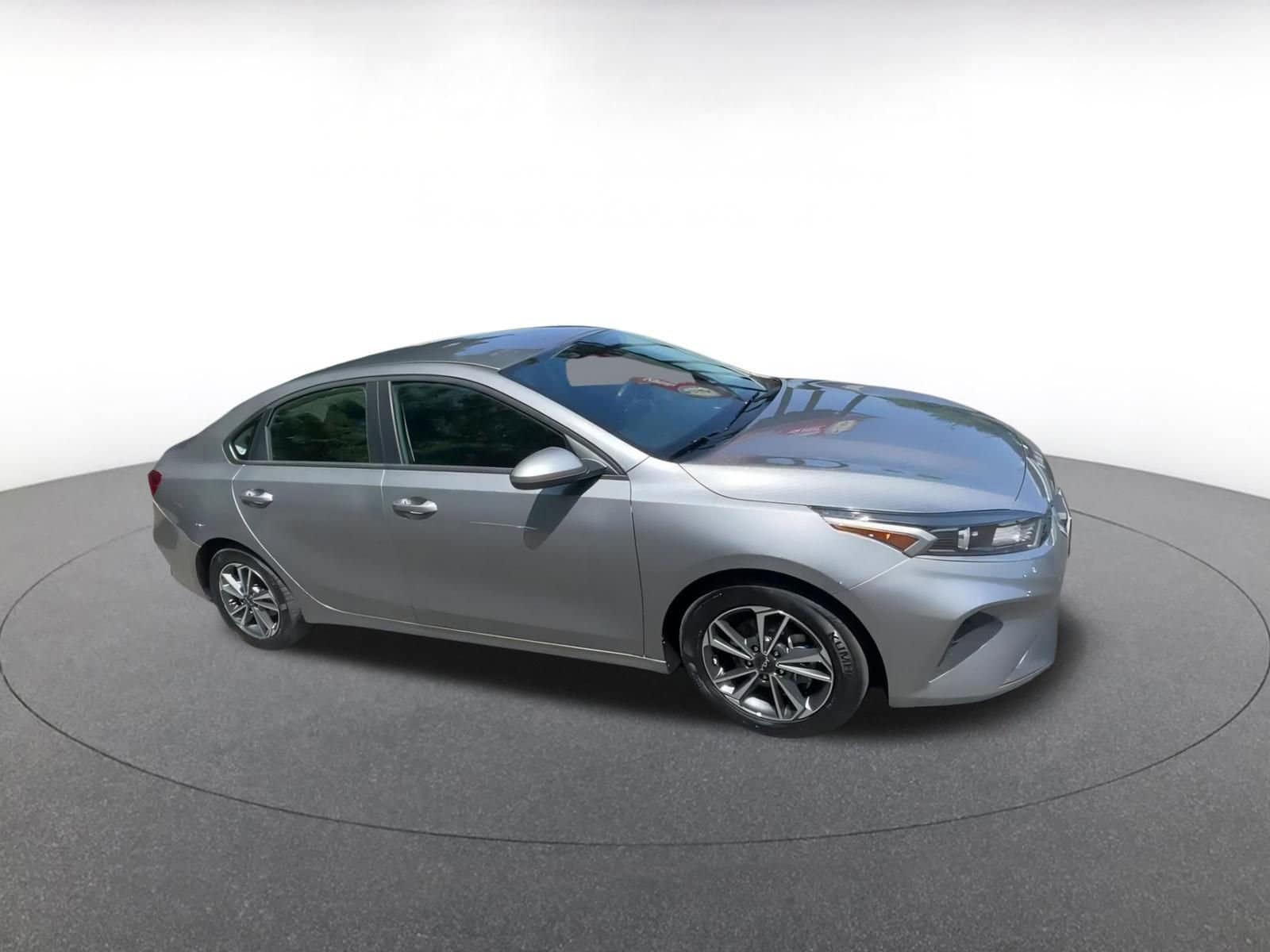 Thumbnail: 2024 Kia Forte - 2