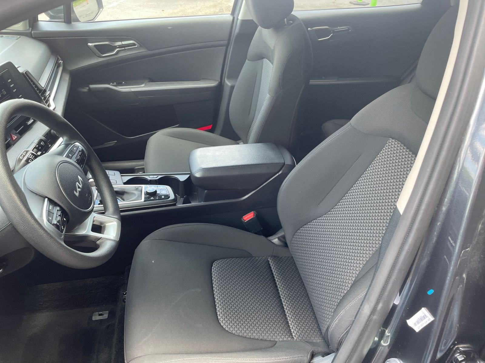 2024 Kia Sportage LX 32