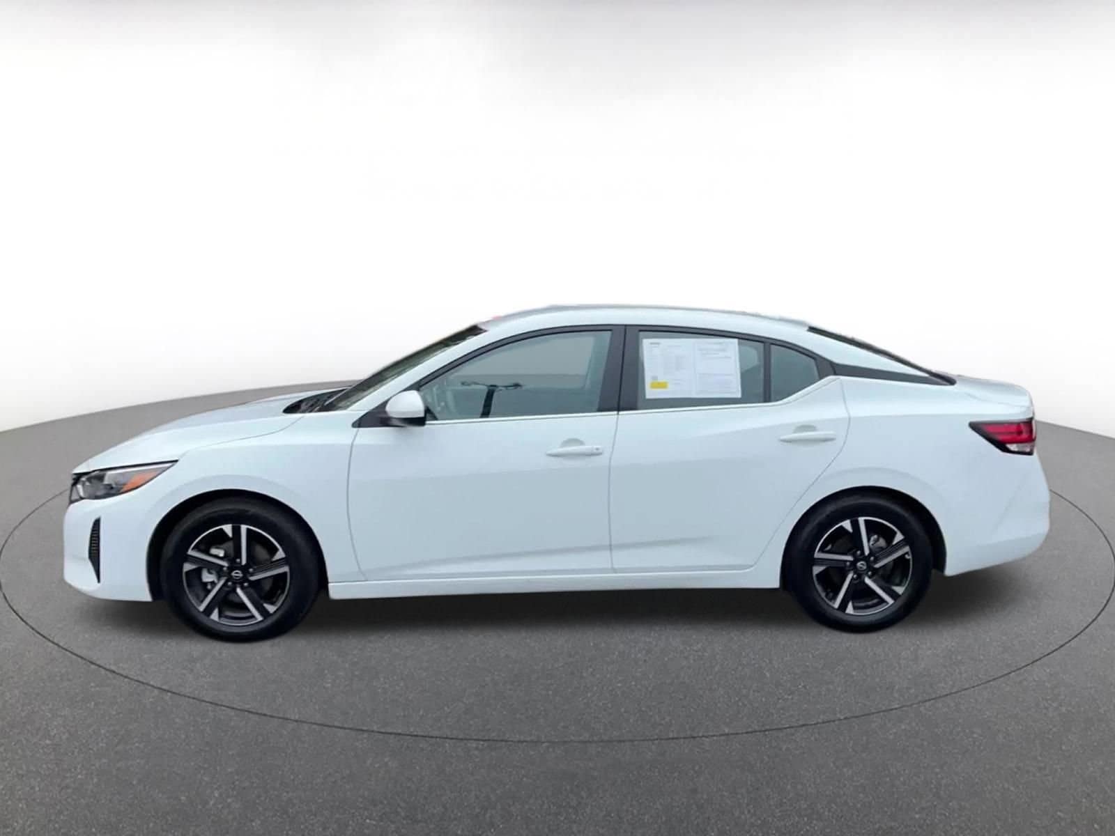 Thumbnail: 2025 Nissan Sentra - 9