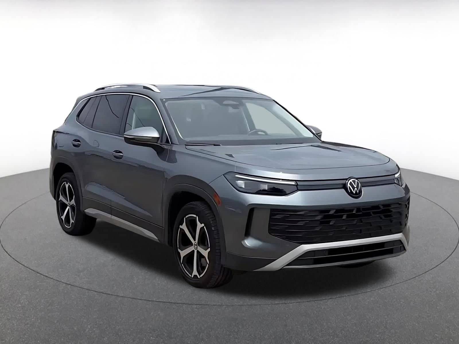 Thumbnail: 2026 Volkswagen Tiguan - 3