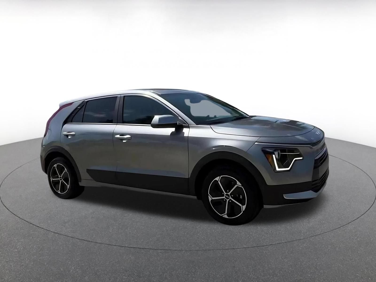 Thumbnail: 2026 Kia Niro - 2