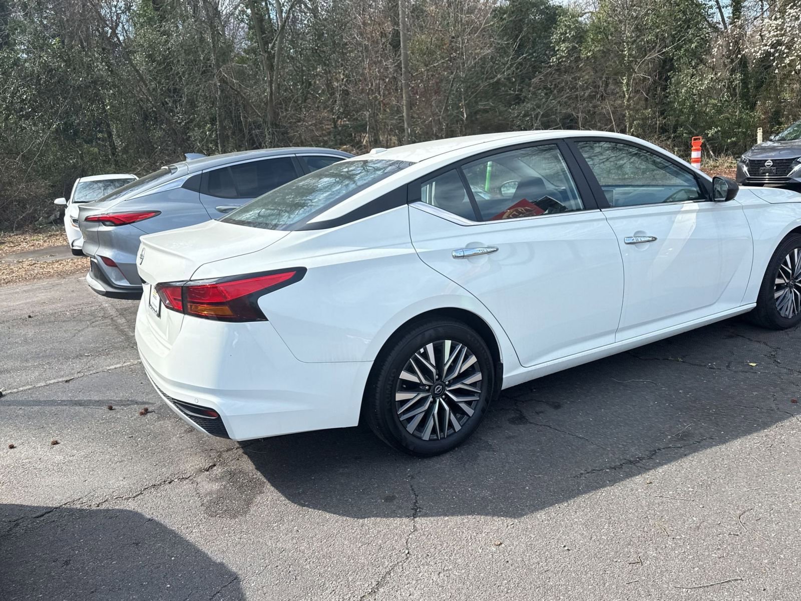 Thumbnail: 2025 Nissan Altima - 14