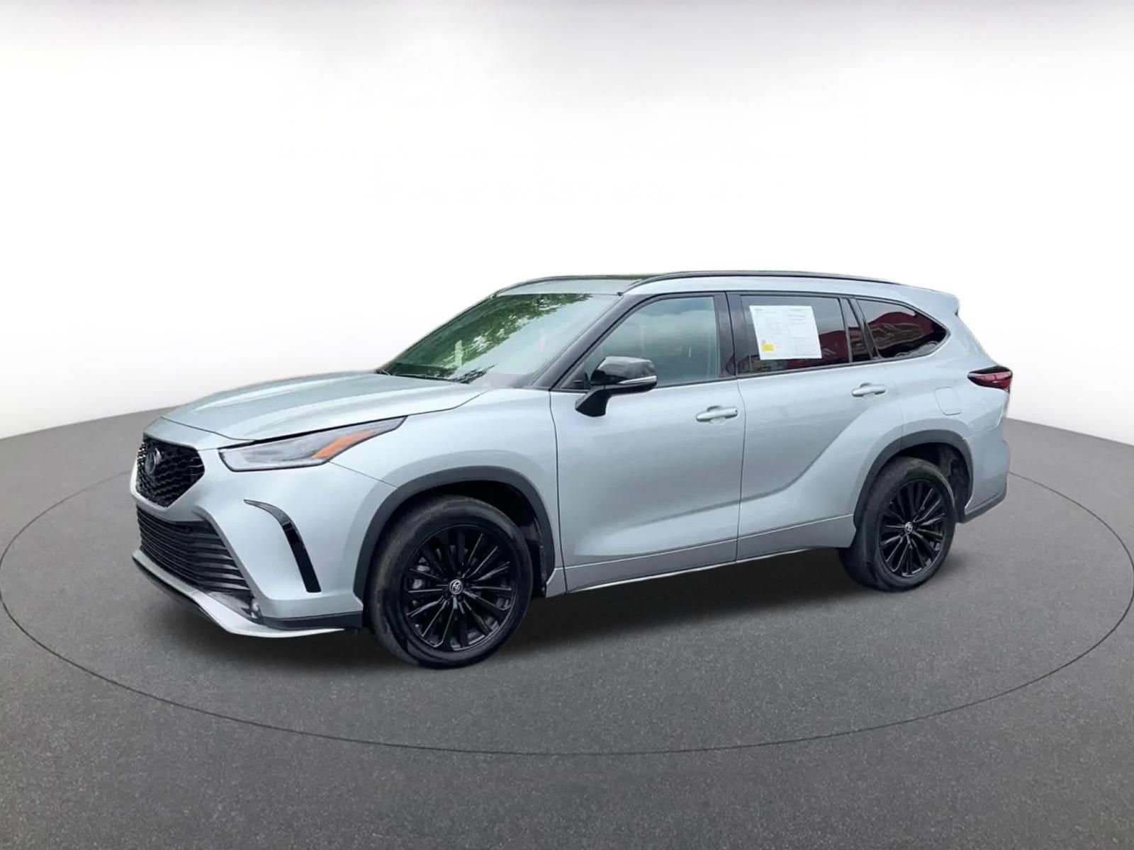 Thumbnail: 2025 Toyota Highlander - 8