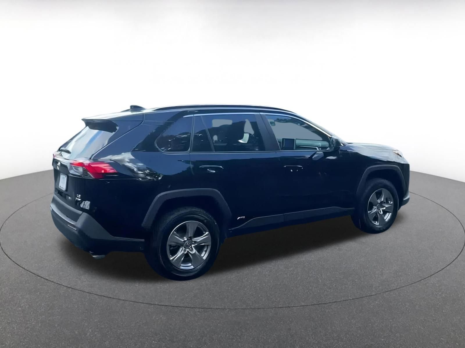 Thumbnail: 2025 Toyota RAV4 - 14
