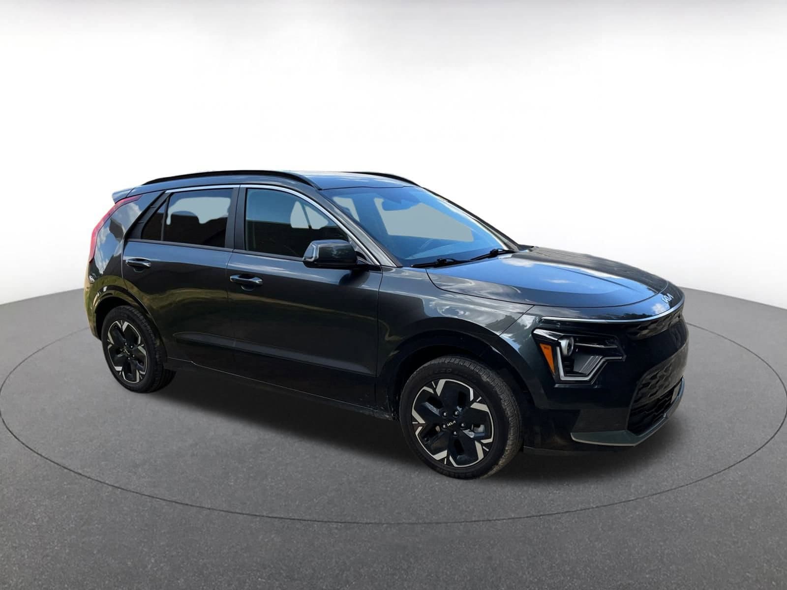 Thumbnail: 2023 Kia Niro - 2