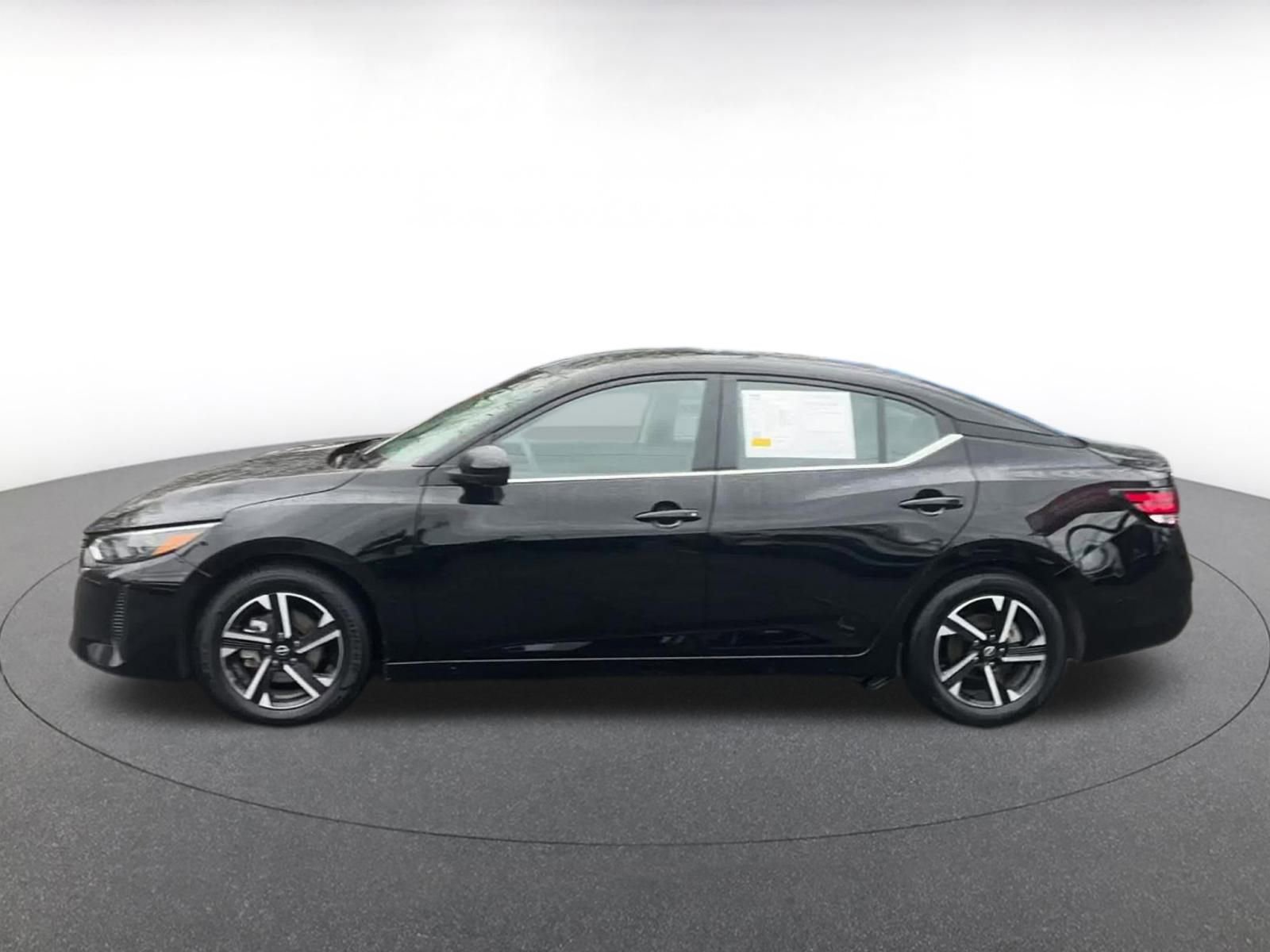 Thumbnail: 2025 Nissan Sentra - 9