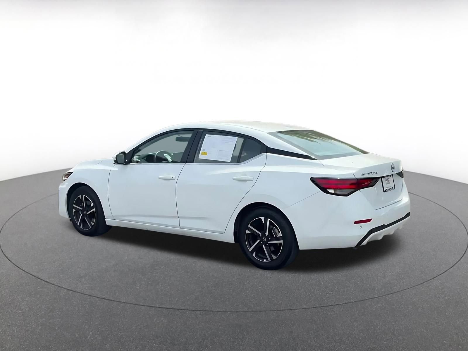 Thumbnail: 2025 Nissan Sentra - 10