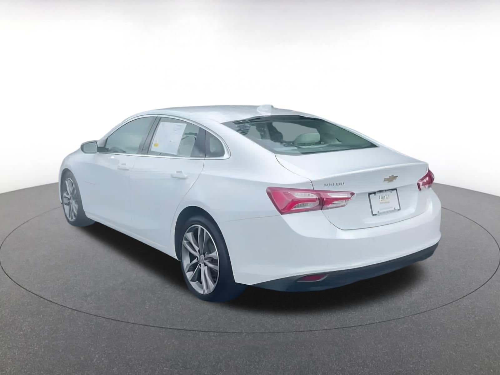 Thumbnail: 2024 Chevrolet Malibu - 10