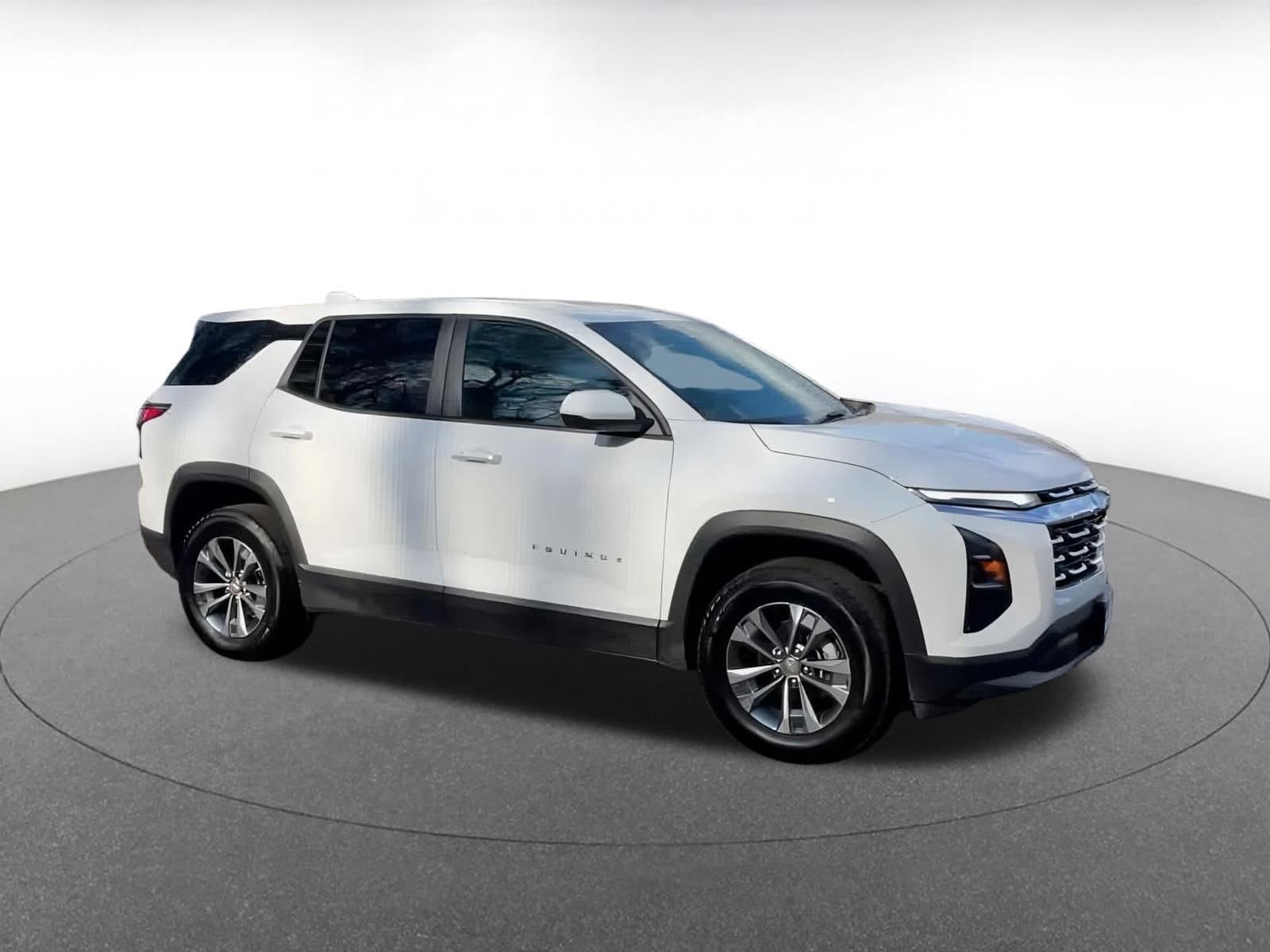 Thumbnail: 2025 Chevrolet Equinox - 2