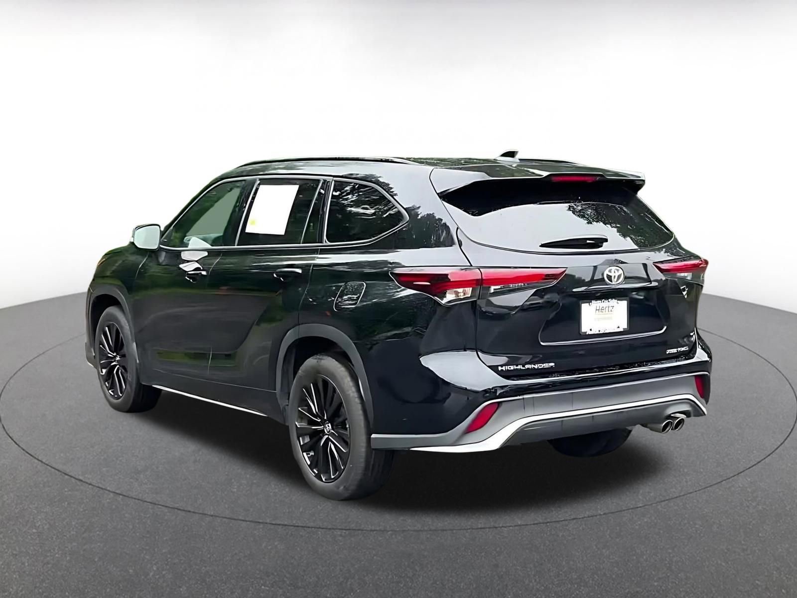 Thumbnail: 2025 Toyota Highlander - 11
