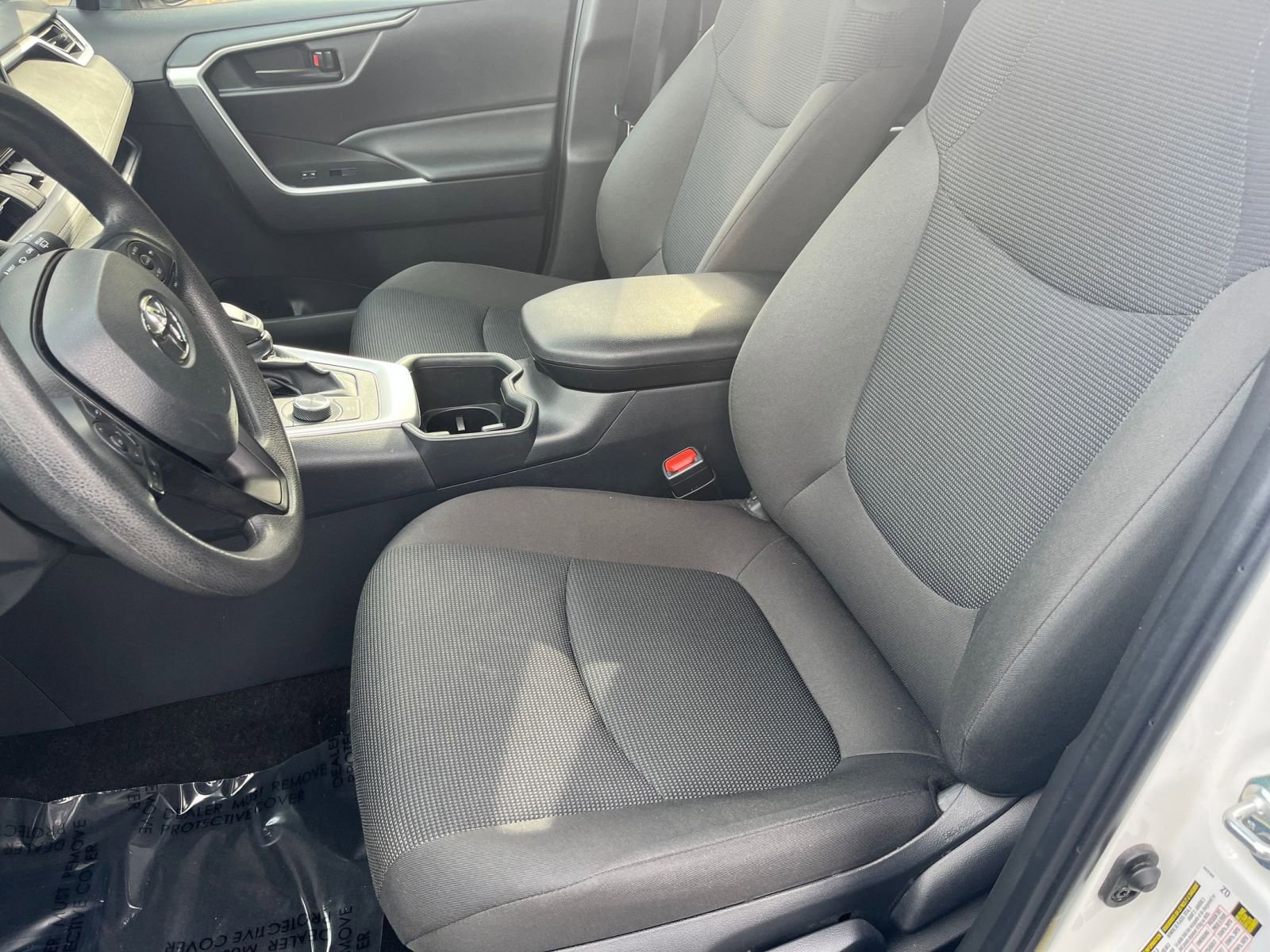 Thumbnail: 2025 Toyota RAV4 - 32