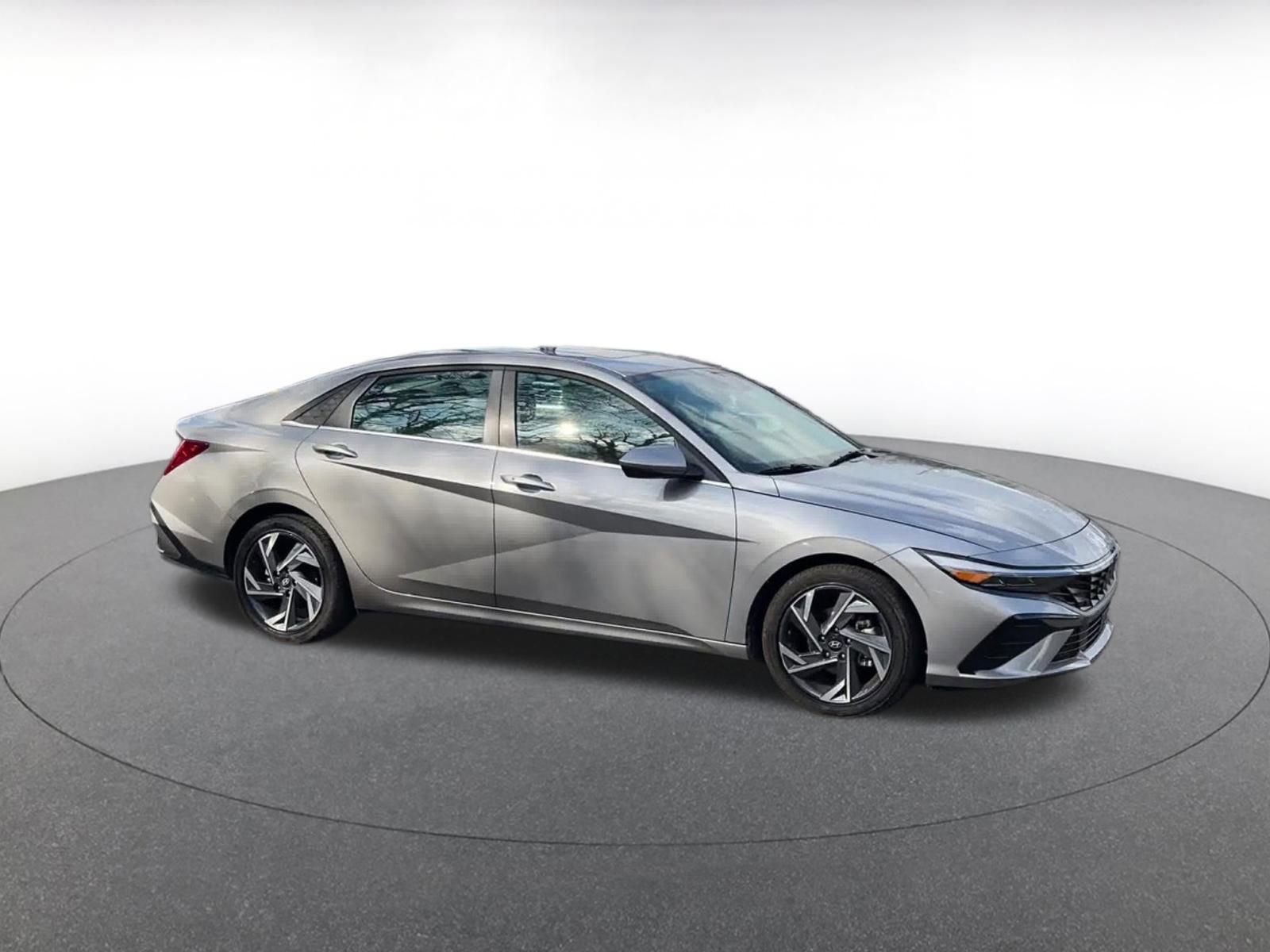 Thumbnail: 2025 Hyundai Elantra - 2