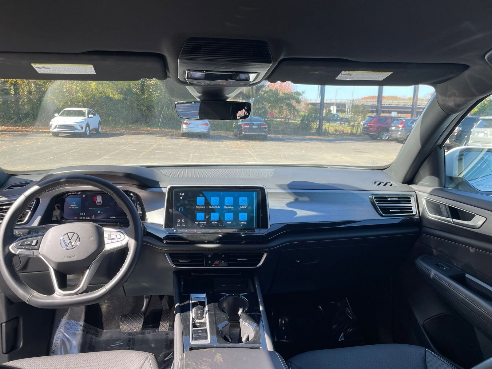 Thumbnail: 2025 Volkswagen Atlas - 29