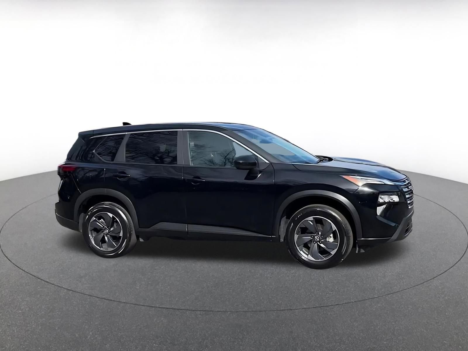 Thumbnail: 2025 Nissan Rogue - 2