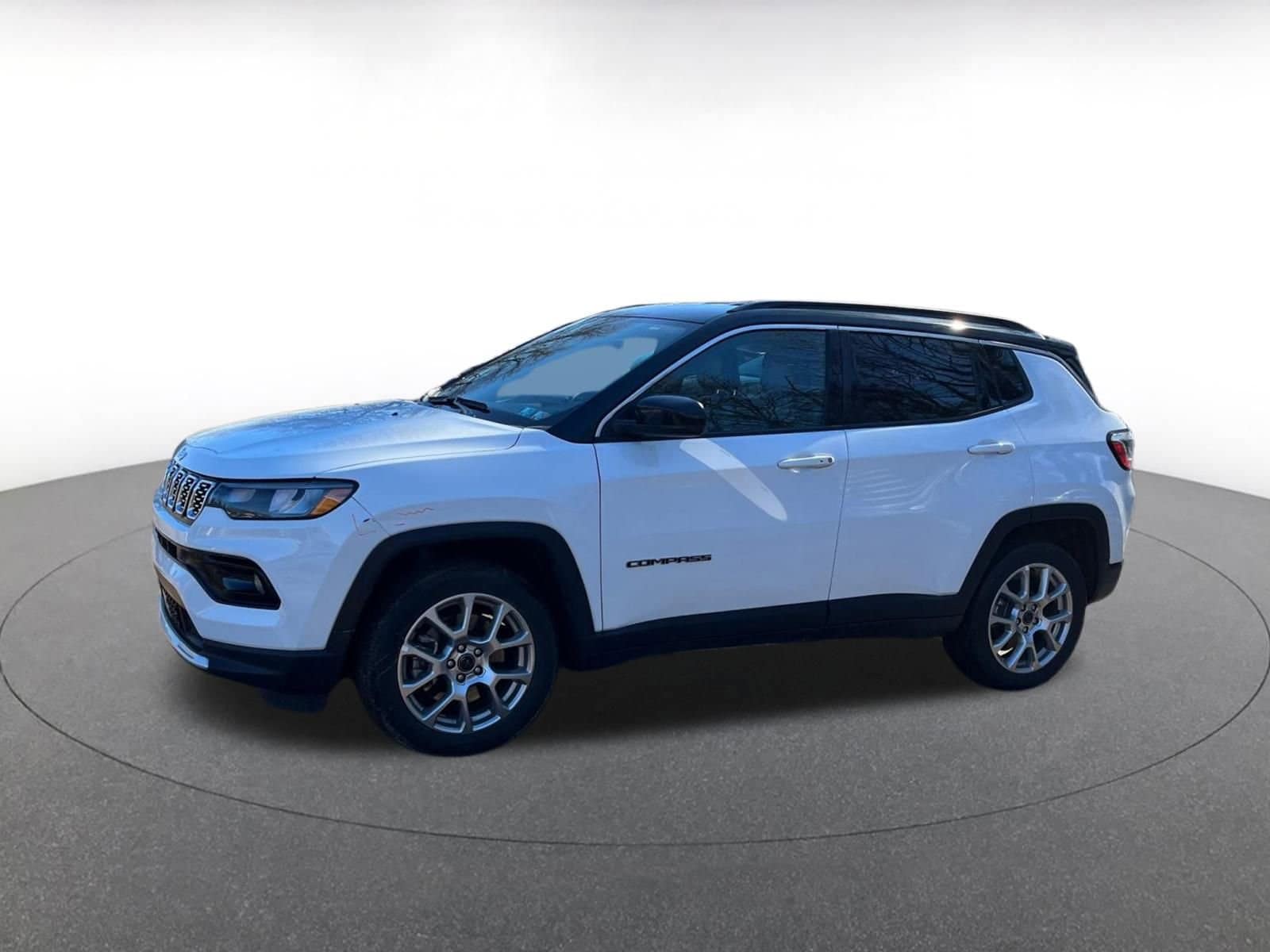 Thumbnail: 2025 Jeep Compass - 7